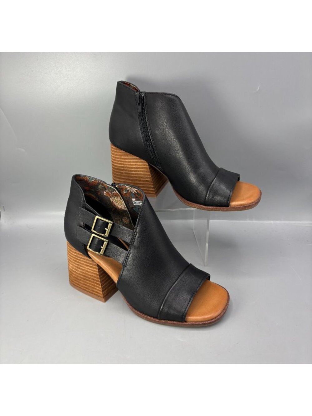 Korks Penela Sandals Womens 6 Black Peep-Toe Block Heel Side Zip Buckle Detail